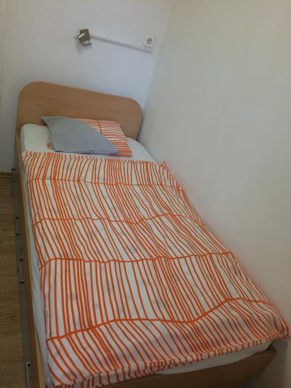 Simple Accommodation Vodmat Lublana Pokój zdjęcie